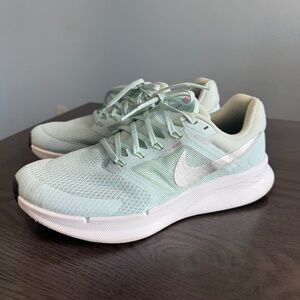 Nike Women’s Run Swift 3 Running Shoes Size 10,5 Glacier Blue White‎ DR2698 402